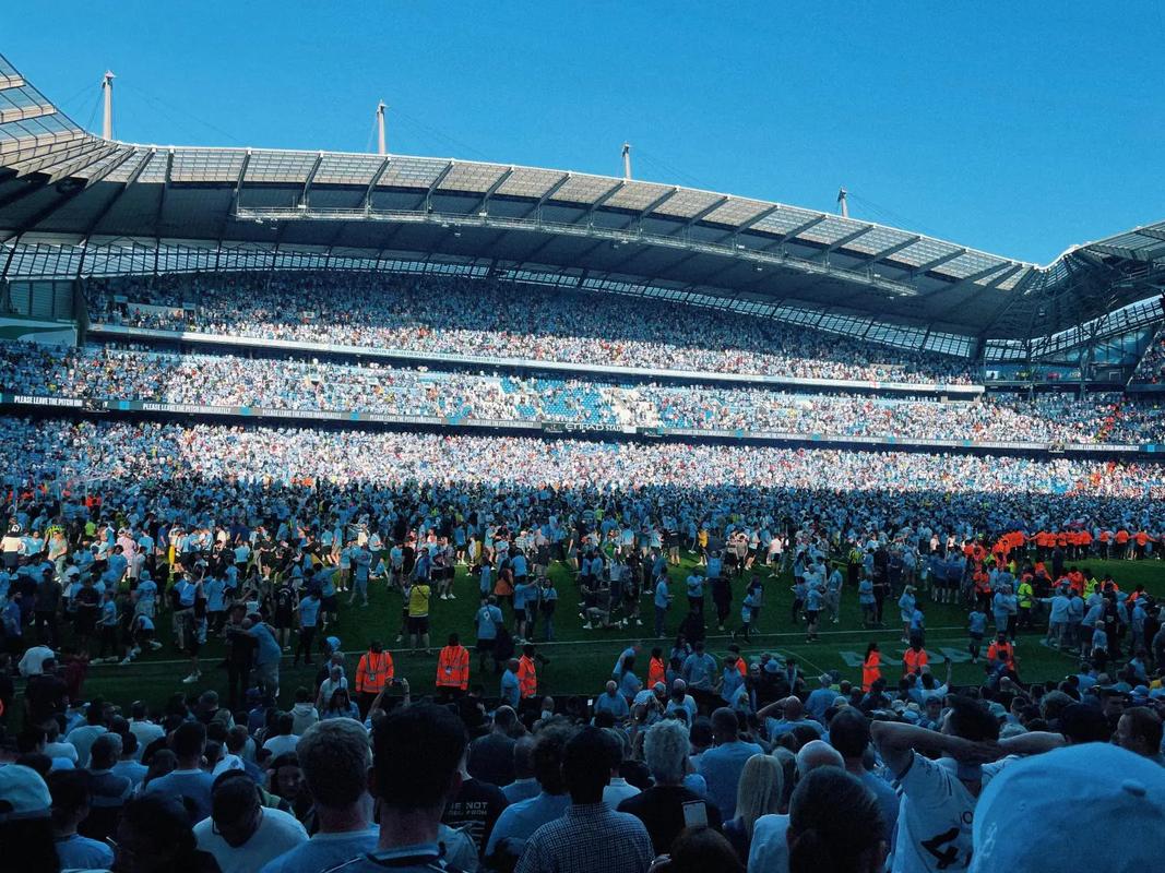 1-0,姆巴佩18岁弟弟神级停球后一剑封喉,率队4连胜,逼近法甲榜首（1-0，姆巴佩18岁弟弟神级停球后斩获制胜球，带队豪取四连胜，直逼法甲榜首）