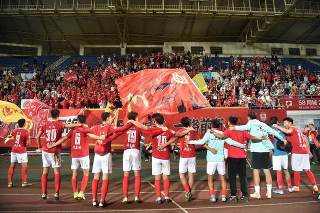 江苏省体育代表团到访西甲联盟，双方在马德里举行正式会谈（江苏省体育代表团赴访西甲联盟，双方于马德里展开正式会晤）