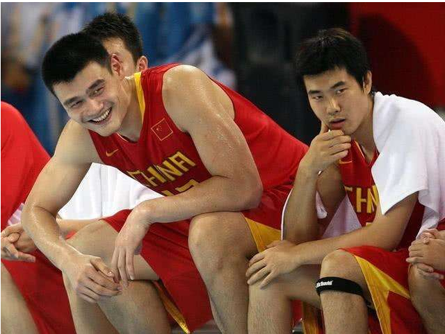 邮报：耐克为英格兰队配备特制拖鞋，提升球员的思维敏锐度（邮报：耐克为英格兰队量身配备专属拖鞋，助提升球员认知敏锐度）