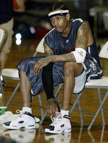 布冯：从未见过球迷从55分钟开始嘘国家队，这没有任何建设性（布冯：球迷从第55分钟起嘘国家队毫无建设性，我从未见过）