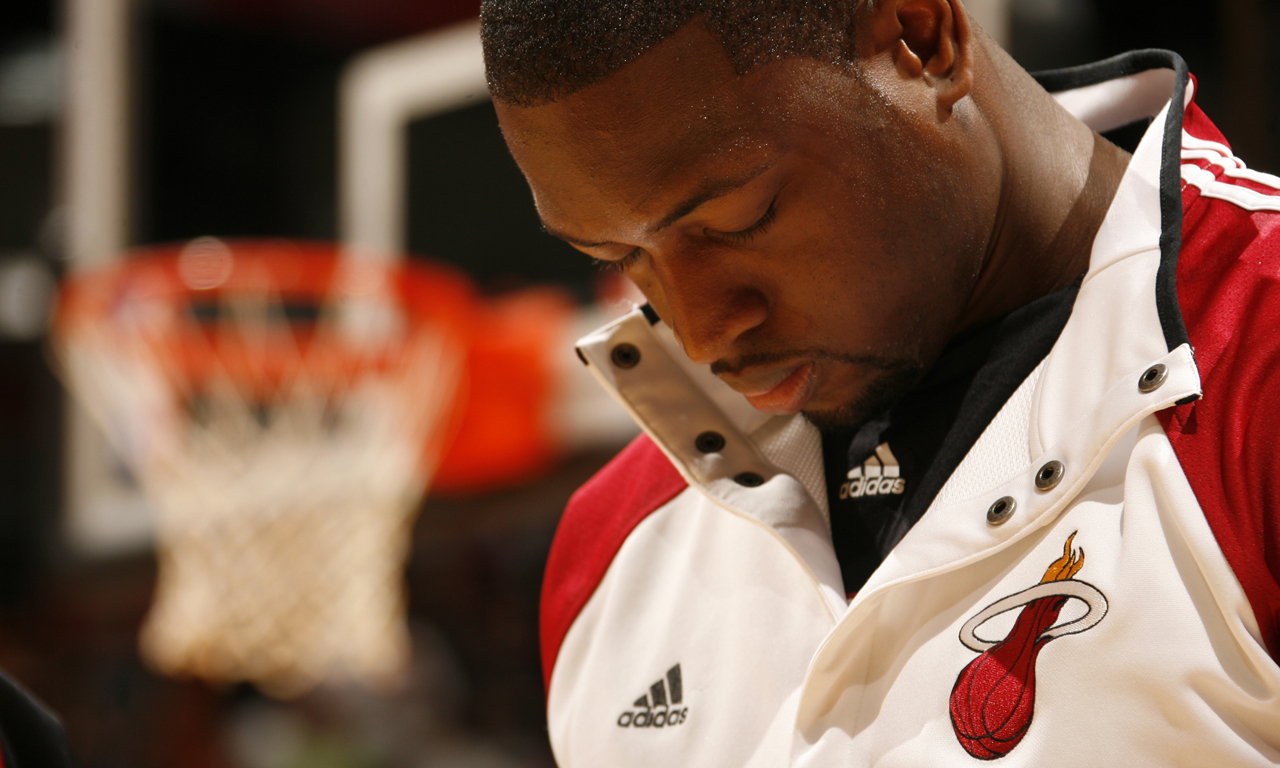 热火伤病报告：希罗、拉尔森、小米切尔都将缺席今天的比赛（热火今日伤停名单：希罗、拉尔森、小米切尔均因伤缺阵）