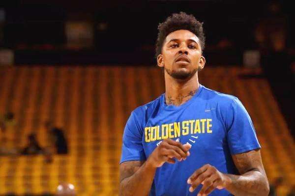 后腰全场传球成功率达 92%，表现全面（后腰传球成功率高达92%，攻防俱佳）