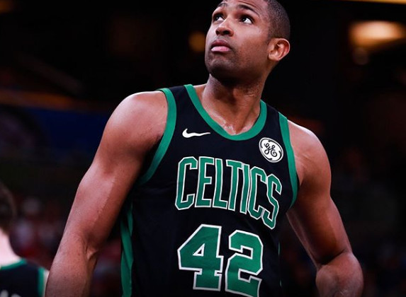 从三分倒数变神射大队！休赛期最稳补强？冷面杀手改写格局（三分垫底到神射军团：休赛期最稳补强？冷面杀手重塑格局）