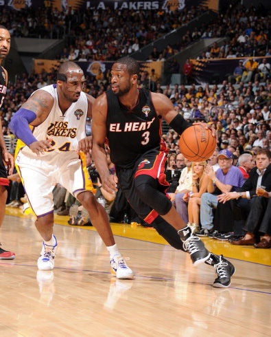 马德兴：足协上报3位外教候选；高层认为可借鉴男篮考虑土帅（马德兴：足协递交三名外籍主帅人选 高层建议借鉴男篮考虑本土教练）